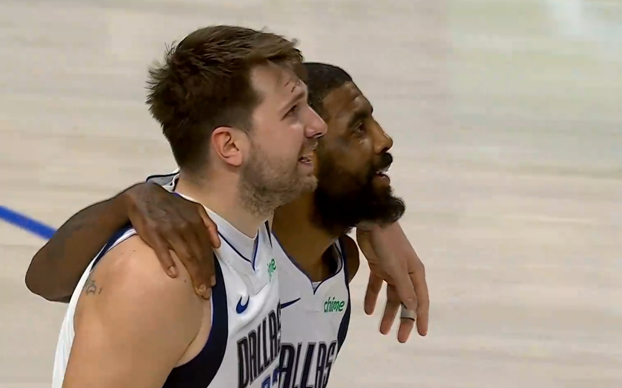 赛地聚焦——NBA常规赛今晚热度飙升，迈阿密热火绝杀压哨，赛场秩序良好，心理建设被强调