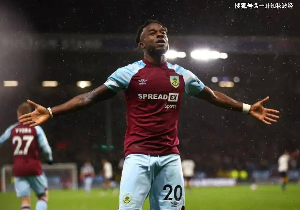 赛后里昂调整名单:欧联节点到来,媒体盛赞,心理建设被强调 赛后里昂调整名单:欧联节点到来,媒体盛赞,心理建设被强调